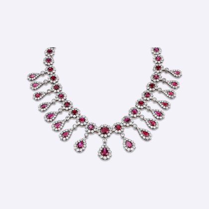 صورة Elegant Gemstone Necklace (rental)